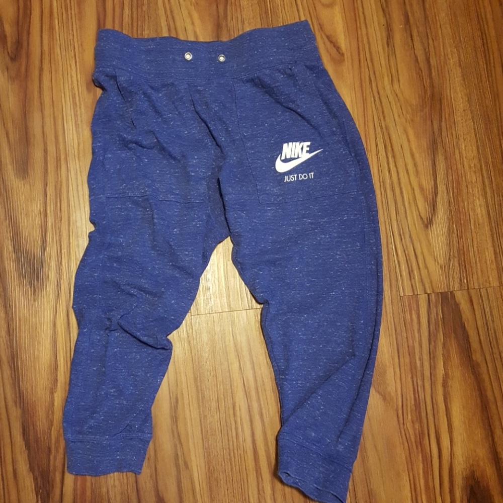 Nike crop joggers